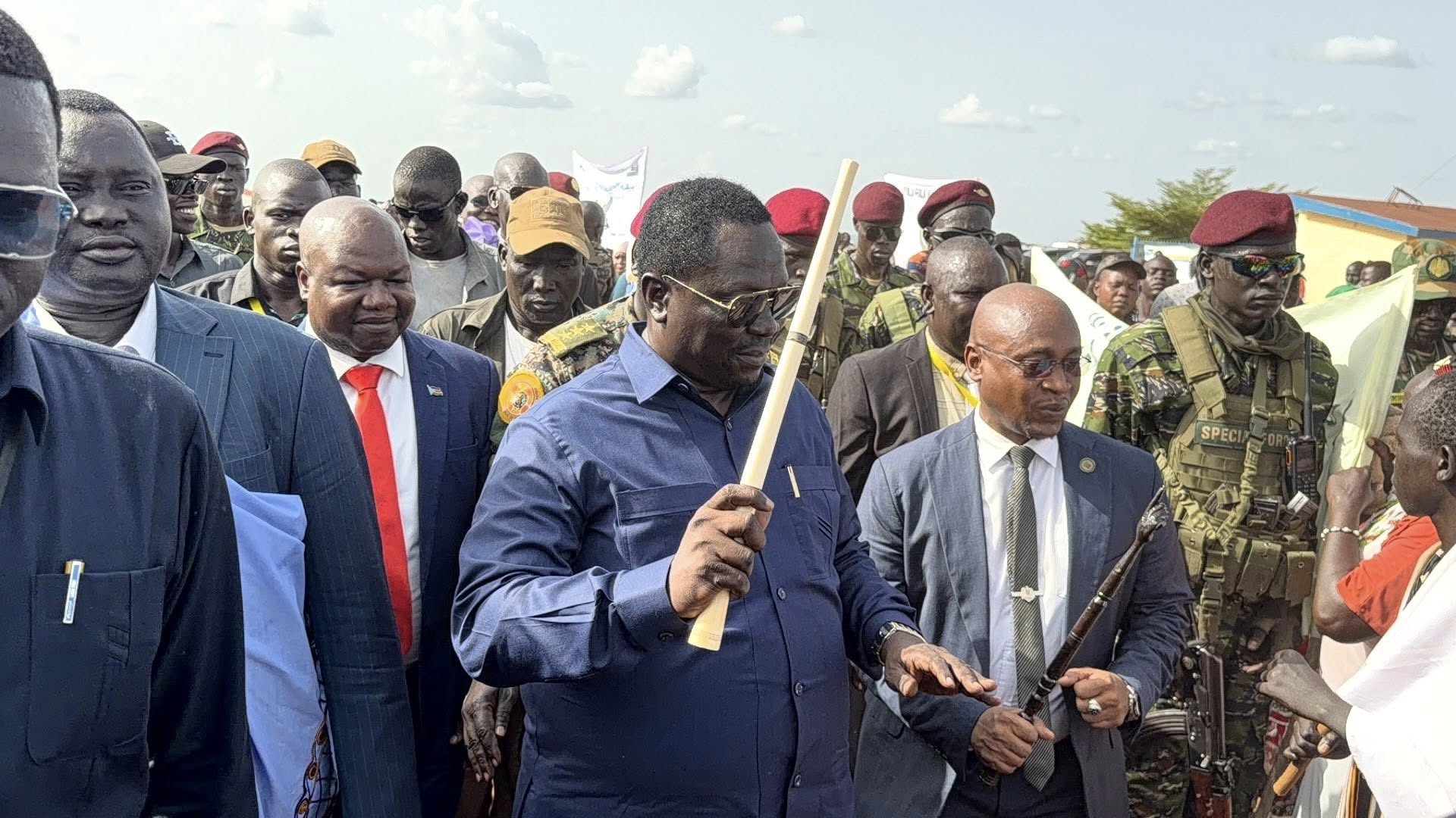 THOUSANDS WELCOME VP ABDELBAGI AT WAU AIRPORT AHEAD OF SERVICE DELIVERY ASSESSMENT