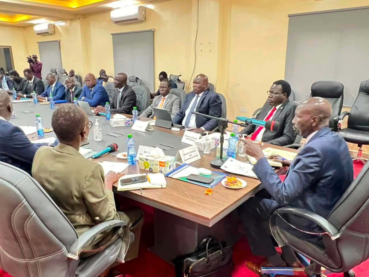 Economic Reform Sub-Committee Moves To Tackle Rising Prices, Fuel Crisis