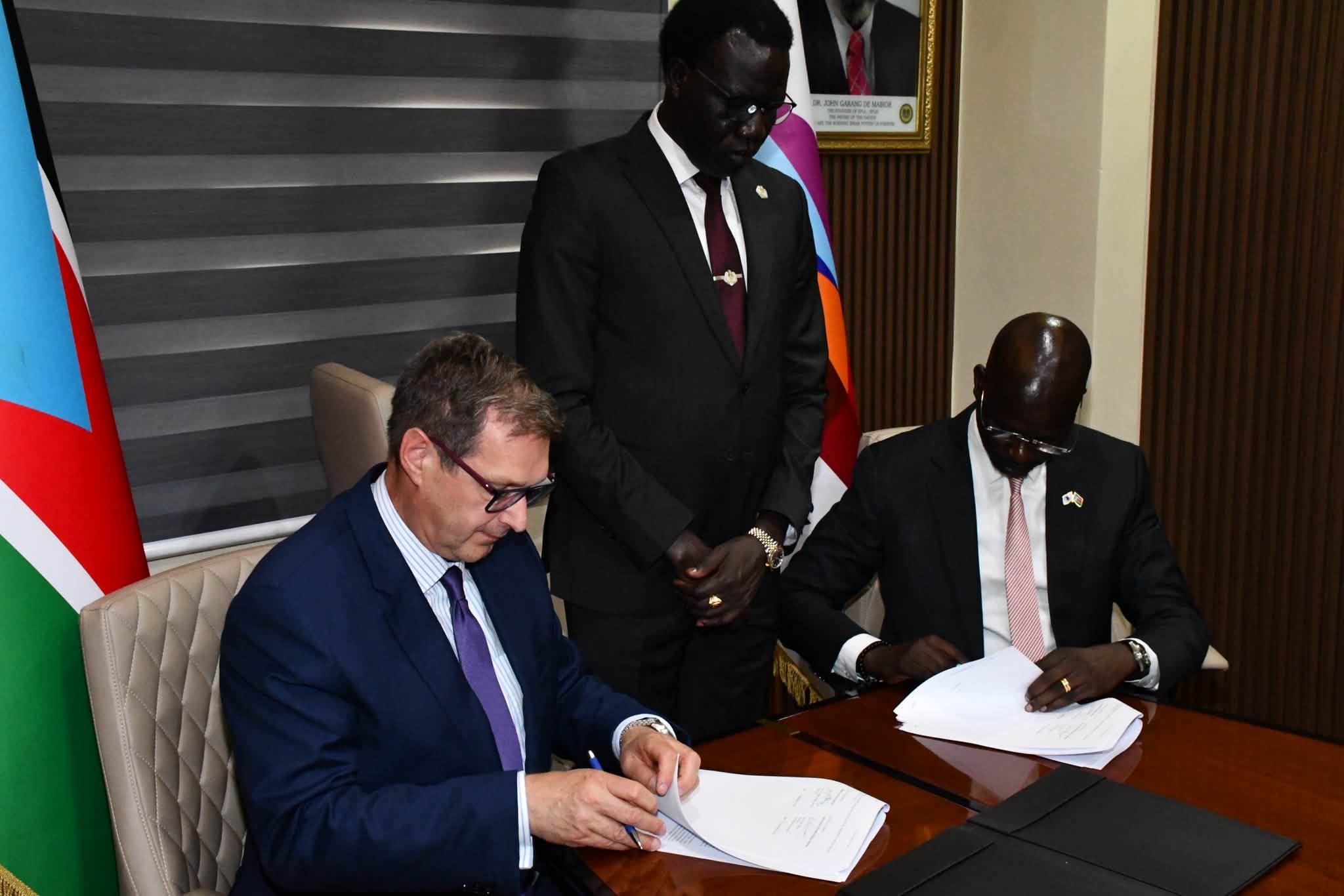 GOV’T SIGNS A CURRENCY MANAGEMENT AGREEMENT WITH DE LA RUE COMPANY