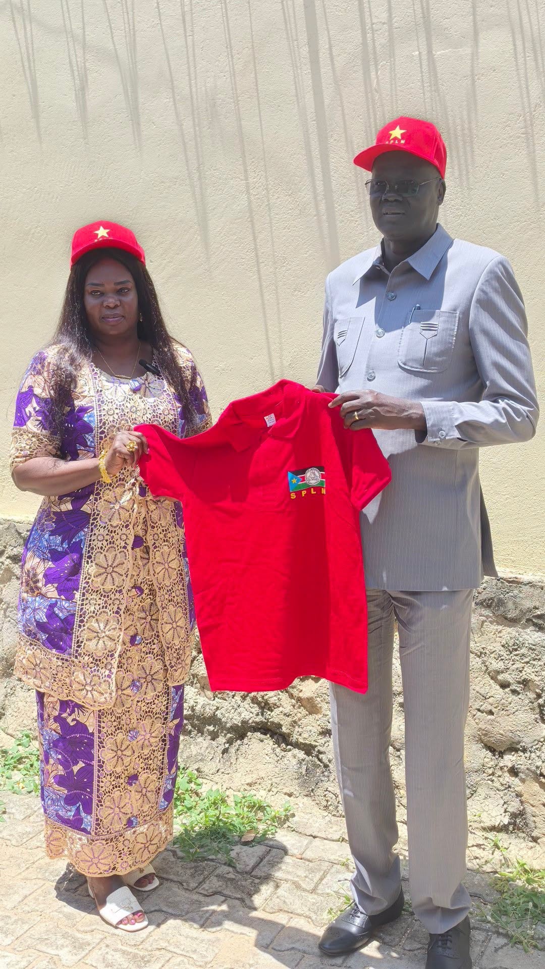 Abyei Caretaker Chief Receives Donation Of SPLM T-Shirts