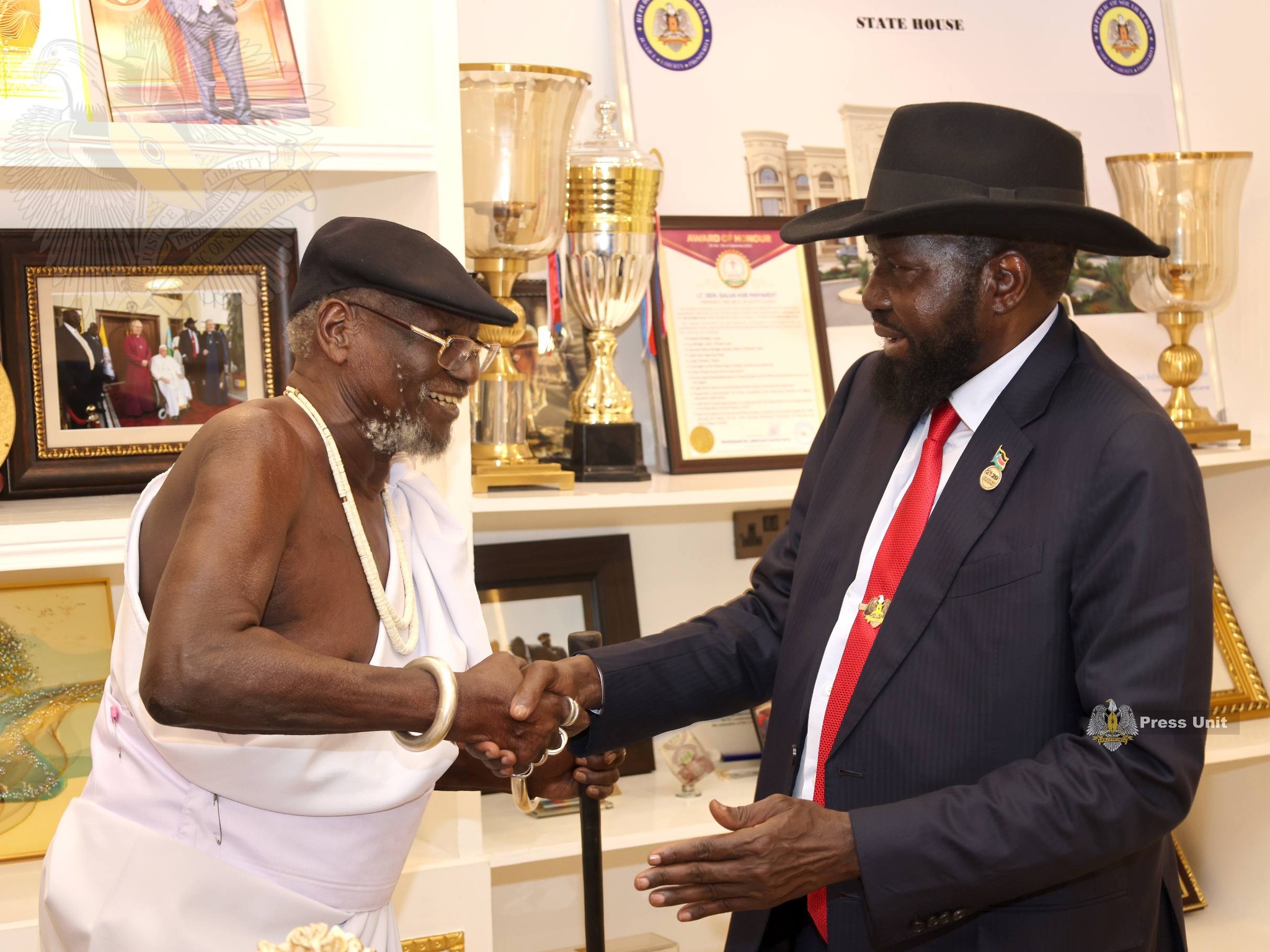 𝐂𝐎𝐋𝐋𝐎 𝐊𝐈𝐍𝐆 𝐁𝐀𝐂𝐊𝐒 𝐄𝐋𝐄𝐂𝐓𝐈𝐎𝐍𝐒, 𝐂𝐀𝐋𝐋𝐒 𝐎𝐍 𝐏𝐑𝐄𝐒𝐈𝐃𝐄𝐍𝐓 𝐊𝐈𝐈𝐑 𝐓𝐎 𝐀𝐃𝐕𝐀𝐍𝐂𝐄 𝐏𝐄𝐀𝐂𝐄𝐅𝐔𝐋 𝐃𝐄𝐌𝐎𝐂𝐑𝐀𝐓𝐈𝐂 𝐓𝐑𝐀𝐍𝐒𝐈𝐓𝐈𝐎𝐍