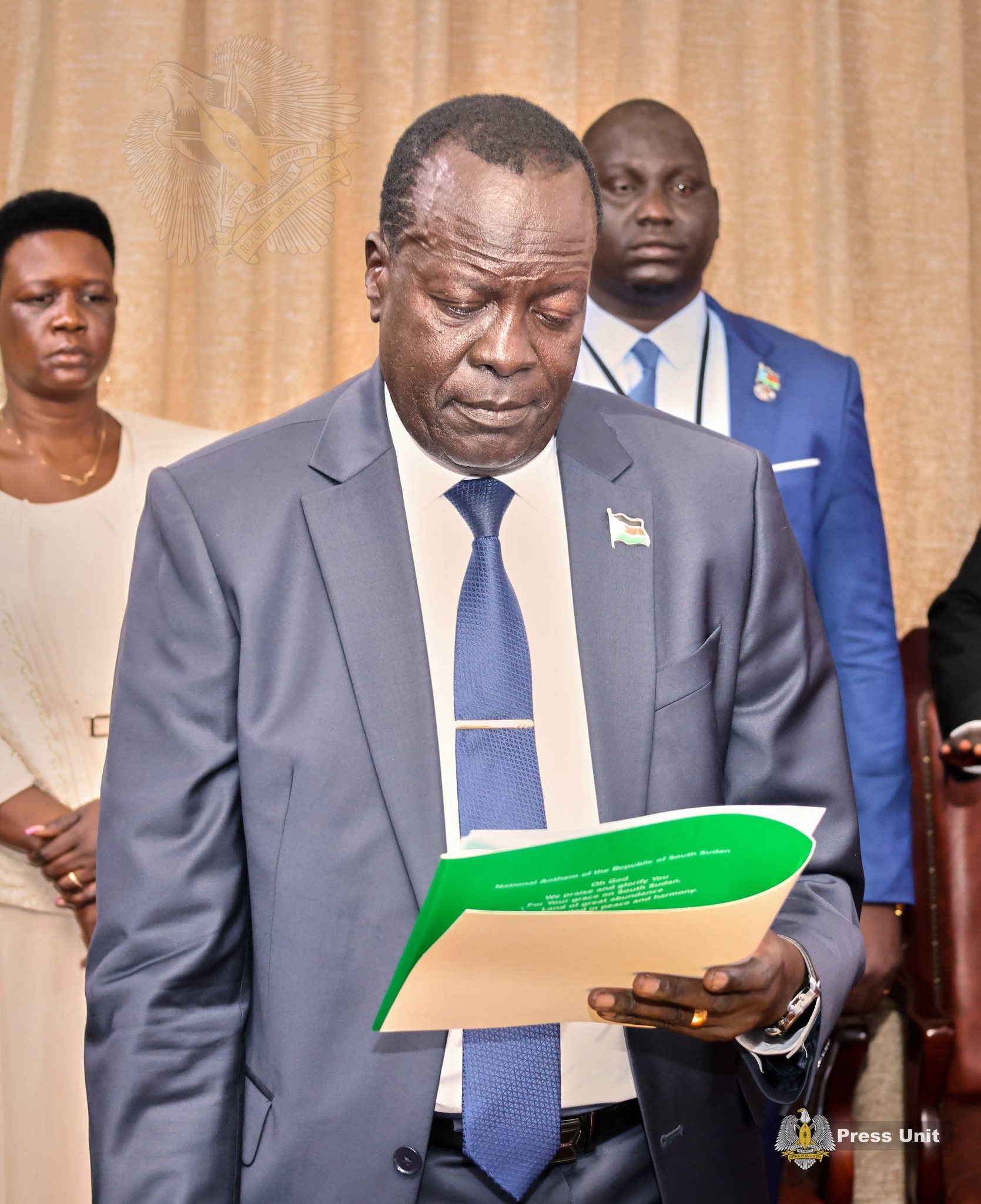 PRESIDENT KIIR SWEARS IN NEW UPPER NILE GOVERNOR, URGES PEACE IN CONFLICT-HIT AREAS