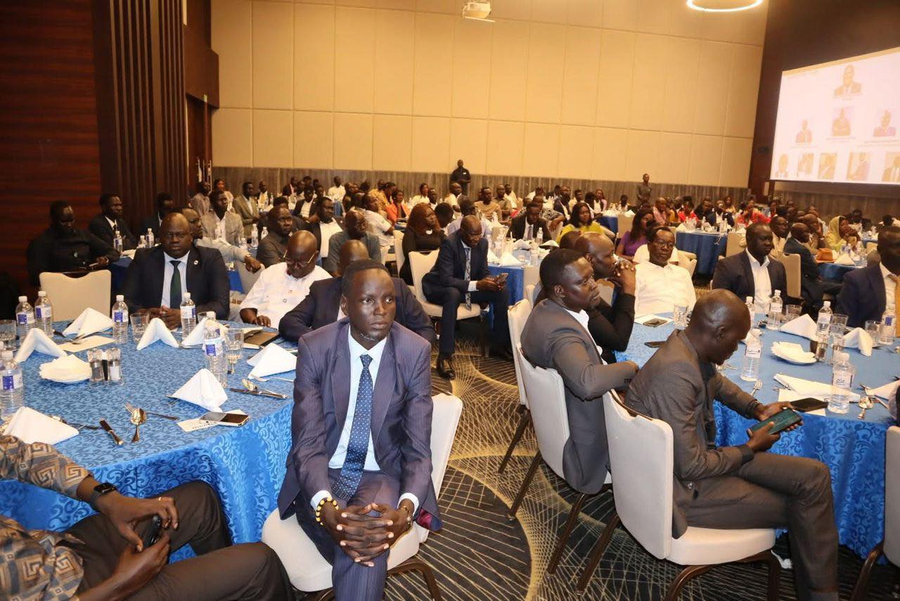 ICT&PS MINISTER ATENY HONORS DISTINGUISHED MEDIA PERSONALITIES AT A DINNER