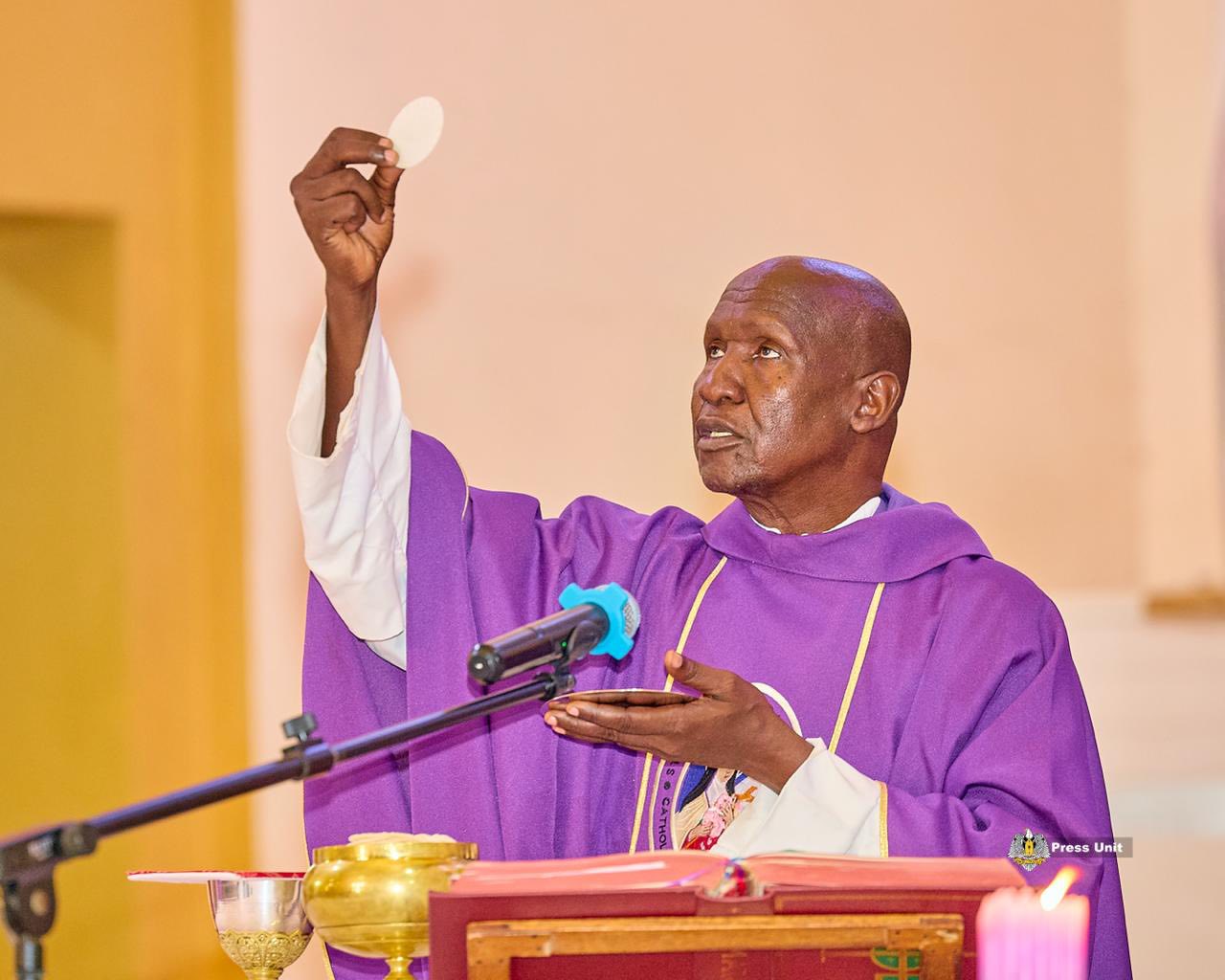 PRESIDENT KIIR PAYS TRIBUTE TO LATE FORMER CHIEF JUSTICE AMBROSE RIINY THIIK