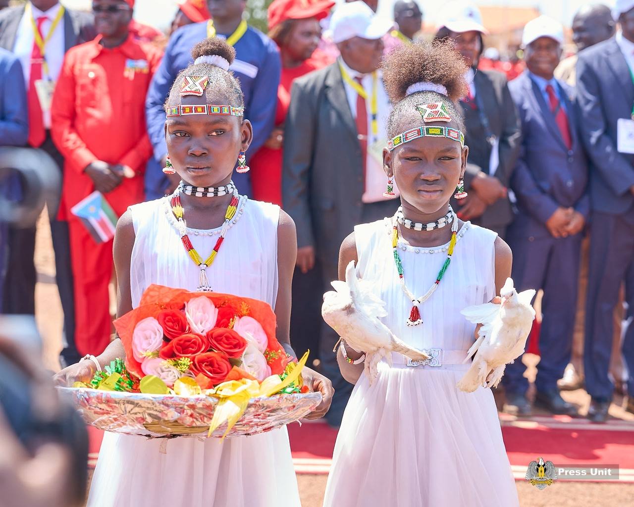 His Excellency, President Salva Kiir Mayardit, and his accompanying delegation arrived in Wau, Western Bahr el Ghazal State, on Friday morning to a ro