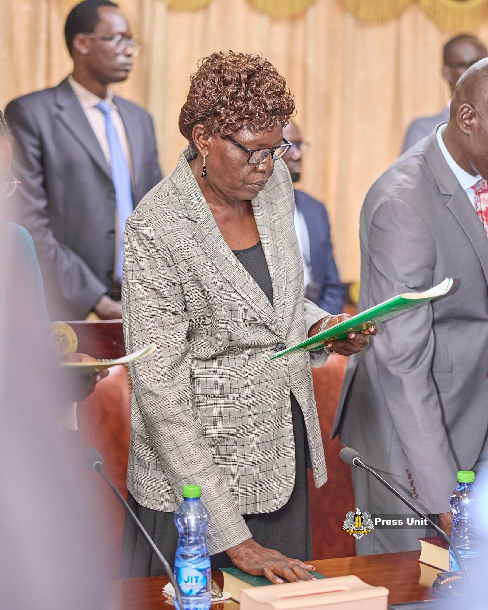 His Excellency, President Salva Kiir Mayardit on Friday presided over the swearing-in ceremony of the newly appointed Board of Directors of the South 