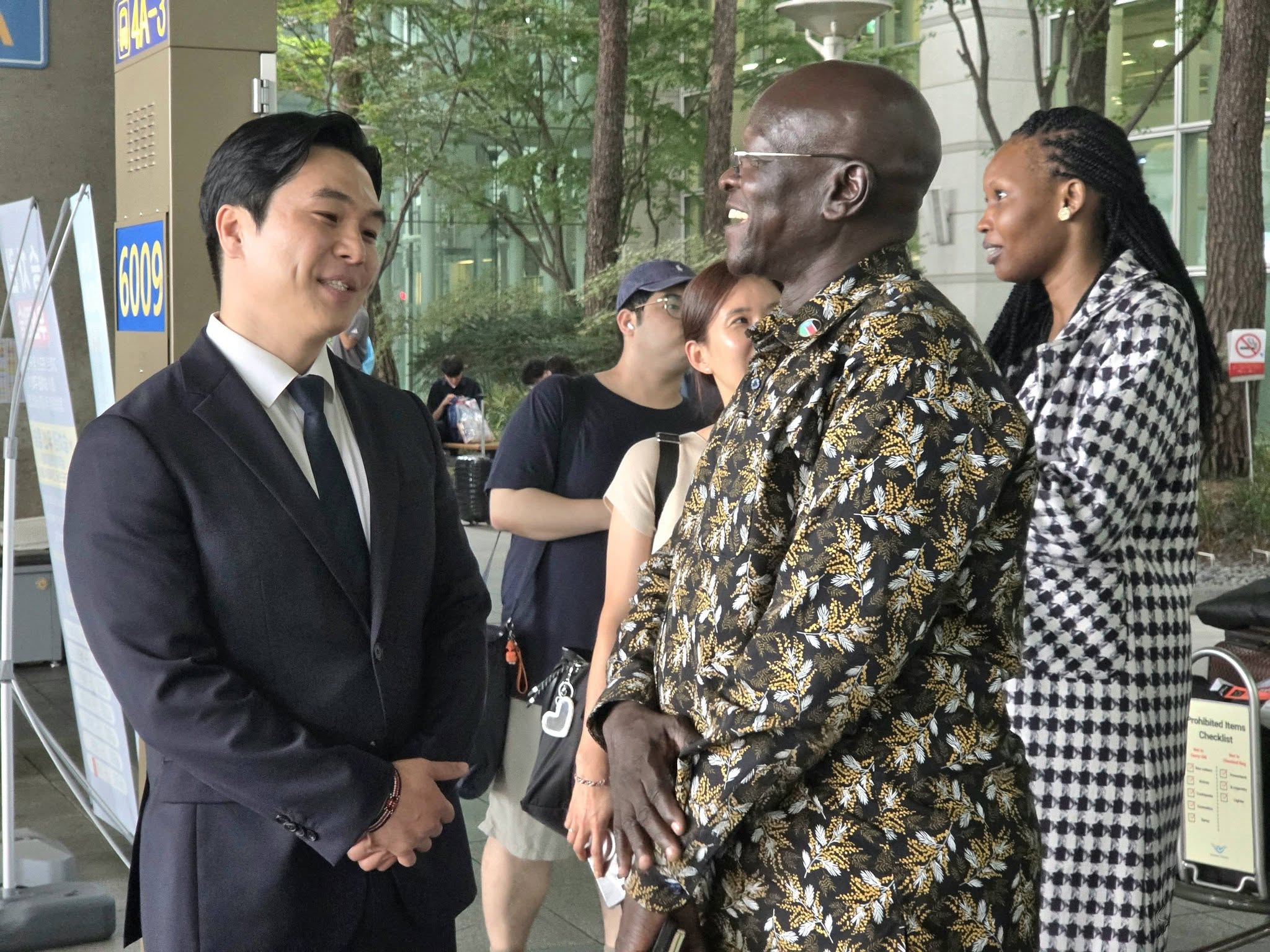 Speaker Calls For Global Partnerships In Education At World University Leaders Forum