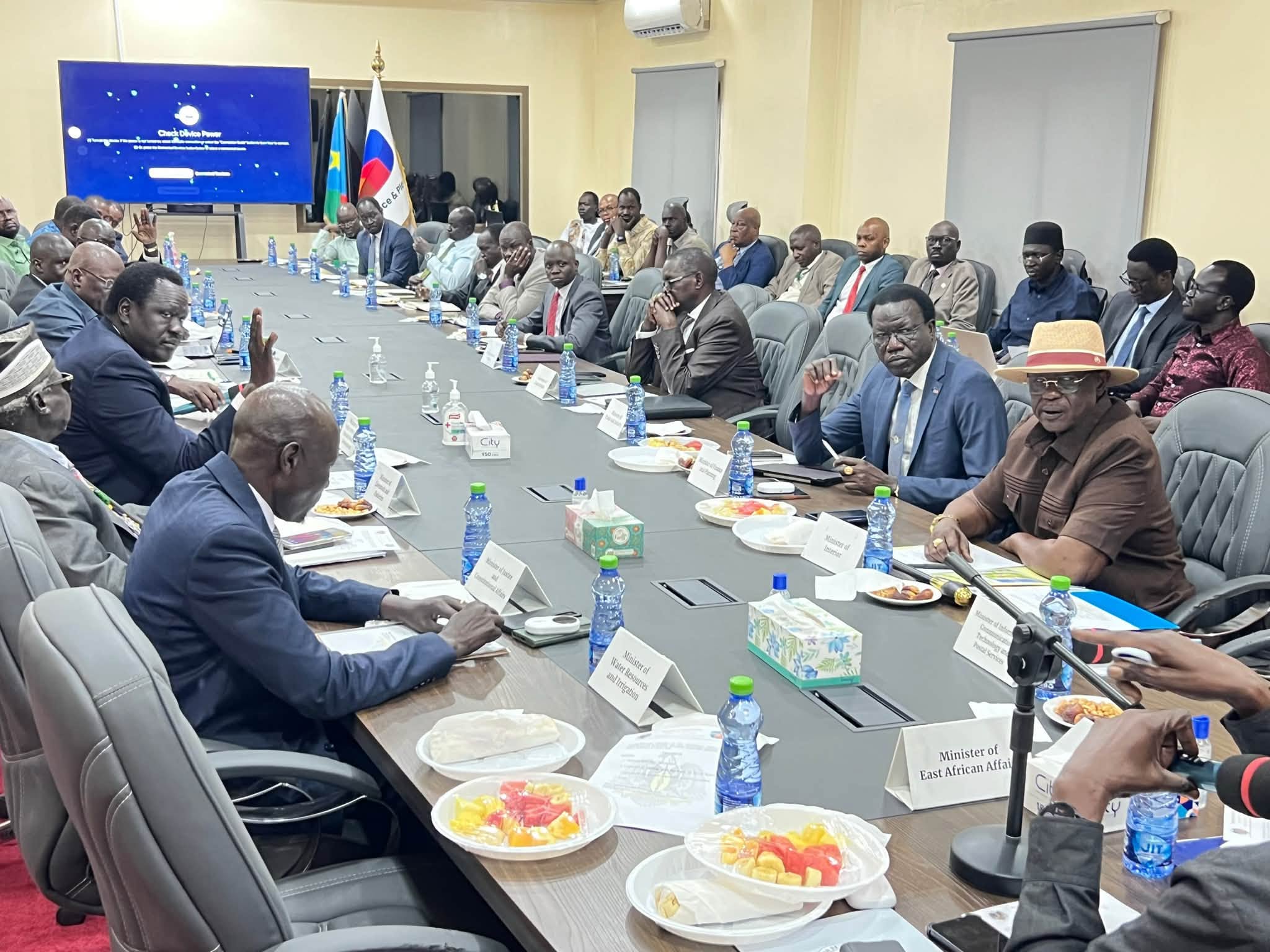 Economic Reform Committee Resolves To Collect Taxes In Cash