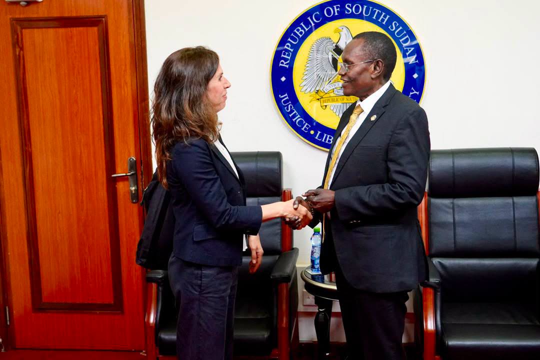 Hon. Amb. Dr. James Pitia Morgan, Minister of Foreign Affairs and International Cooperation received a courtesy visit by Mrs. Laura Leyser, Secretary 