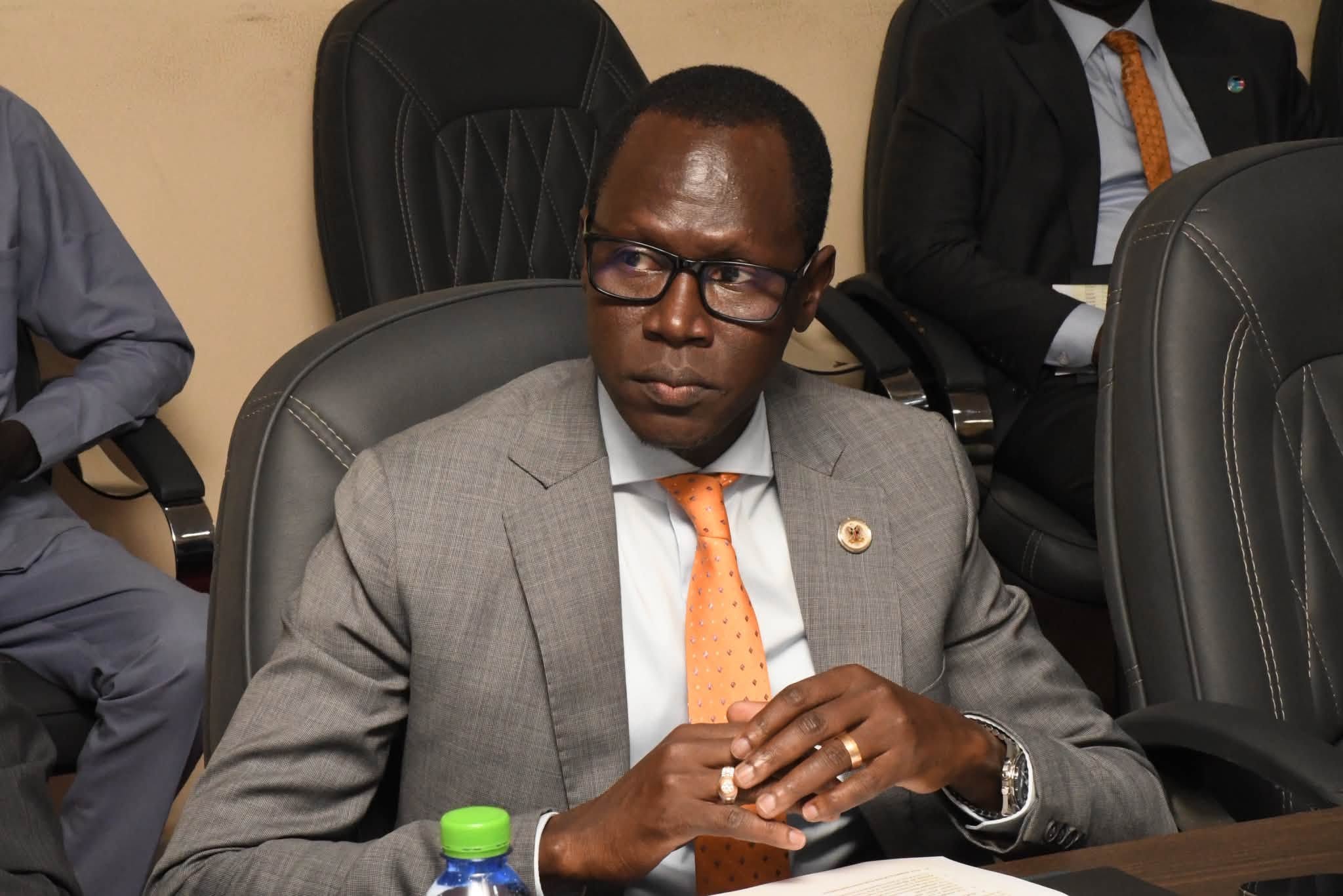Economic Reform Committee Instructs Finance Minister To Pay Salaries
