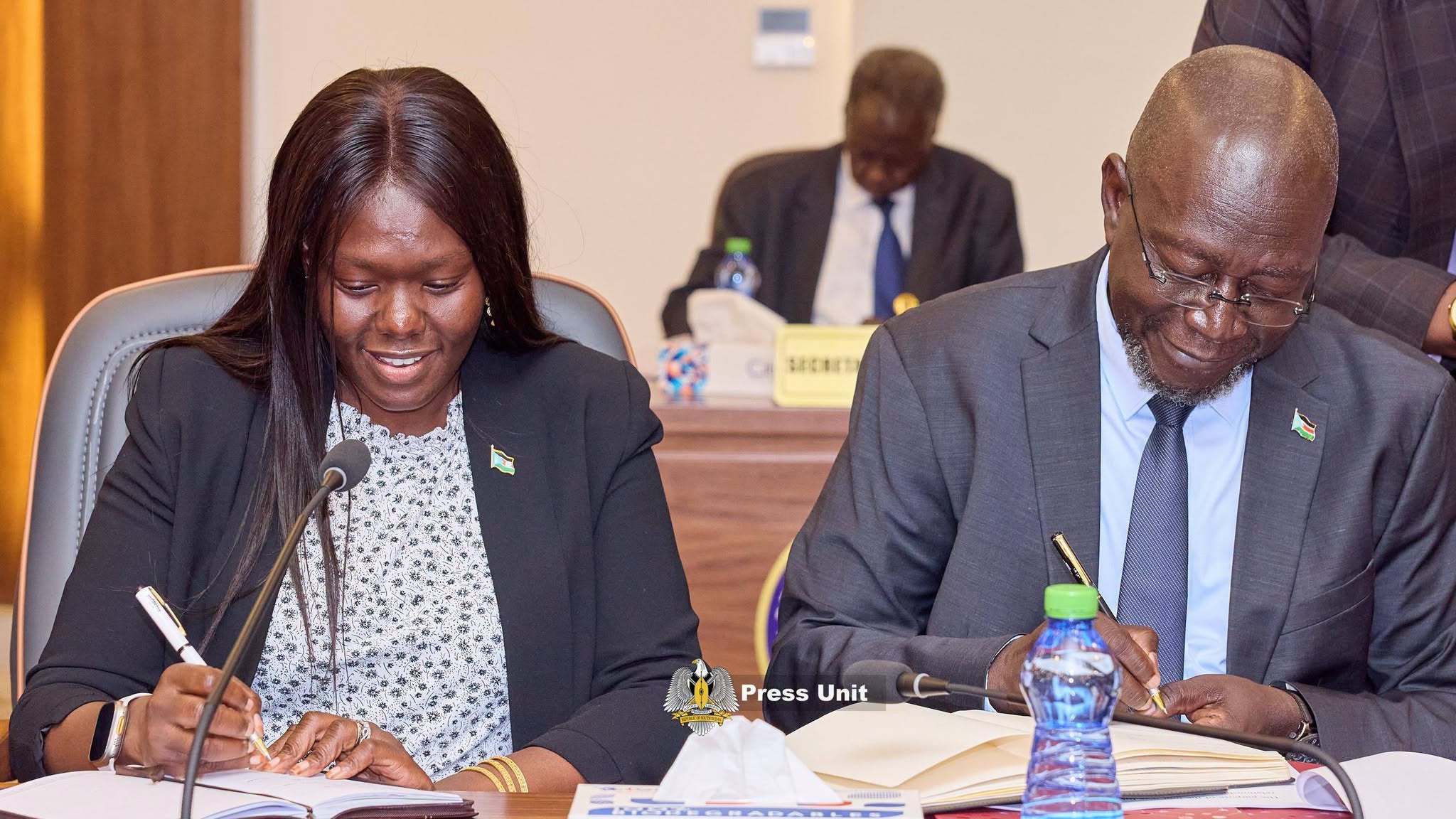 President Kiir briefs government officials on Kenya, South Africa diplomatic tour as December elections approach